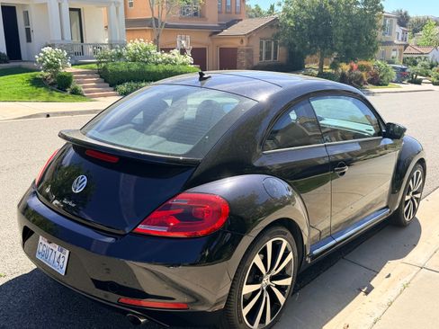 Used 2012 Volkswagen Beetle 2.0T image 4