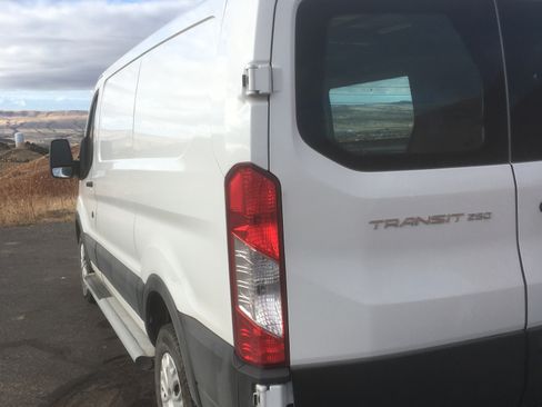 Used 2023 Ford Transit 250 Low Roof w/ Exterior Upgrade Package RWD image 2