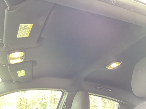 Used 2013 Dodge Avenger SE image 25