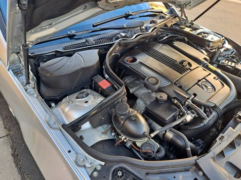 Used 2012 Mercedes-Benz C 250 Sedan image 27