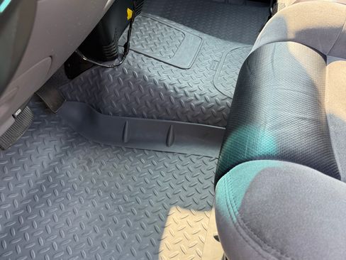 Used 1999 Ford F150 Lightning RWD image 23