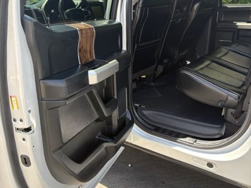 Used 2019 Ford F150 Lariat w/ Equipment Group 501A Mid AWD/4WD image 10