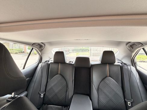 Used 2018 Toyota Camry XLE w/ Audio Package FWD image 10