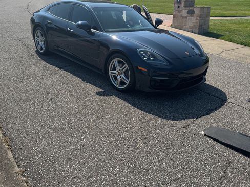 Used 2023 Porsche Panamera image 7