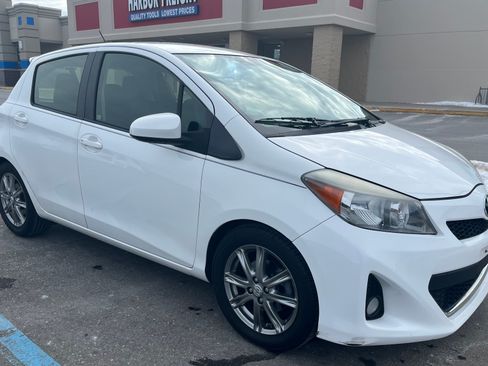 Used 2012 Toyota Yaris SE image 1