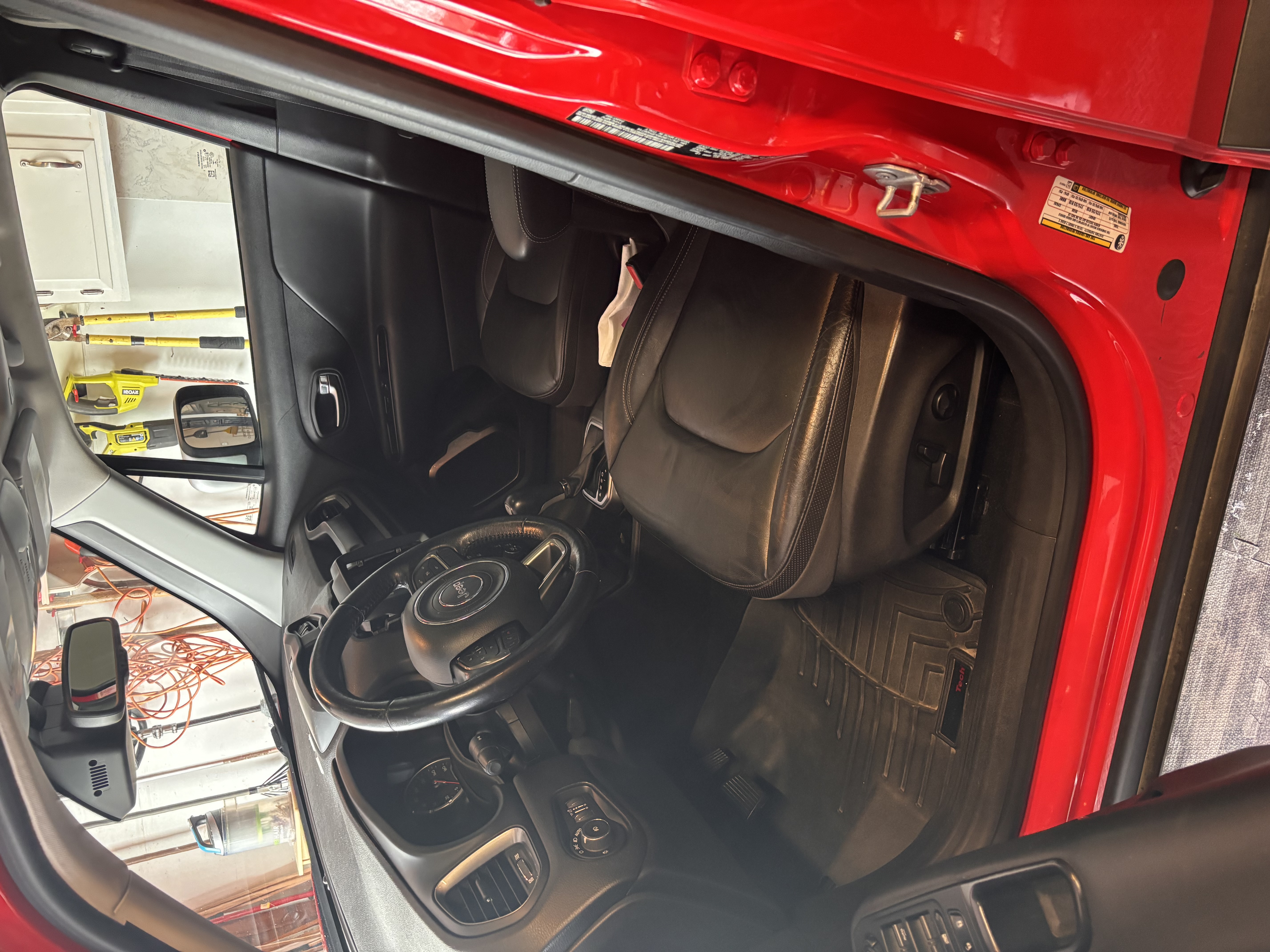 Used 2018 Jeep Renegade Limited w/ UConnect 8.4 Nav Group AWD/4WD image 8