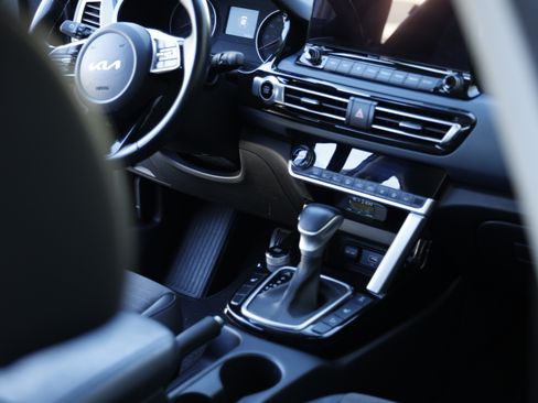 Used 2023 Kia Seltos Nightfall Edition image 8