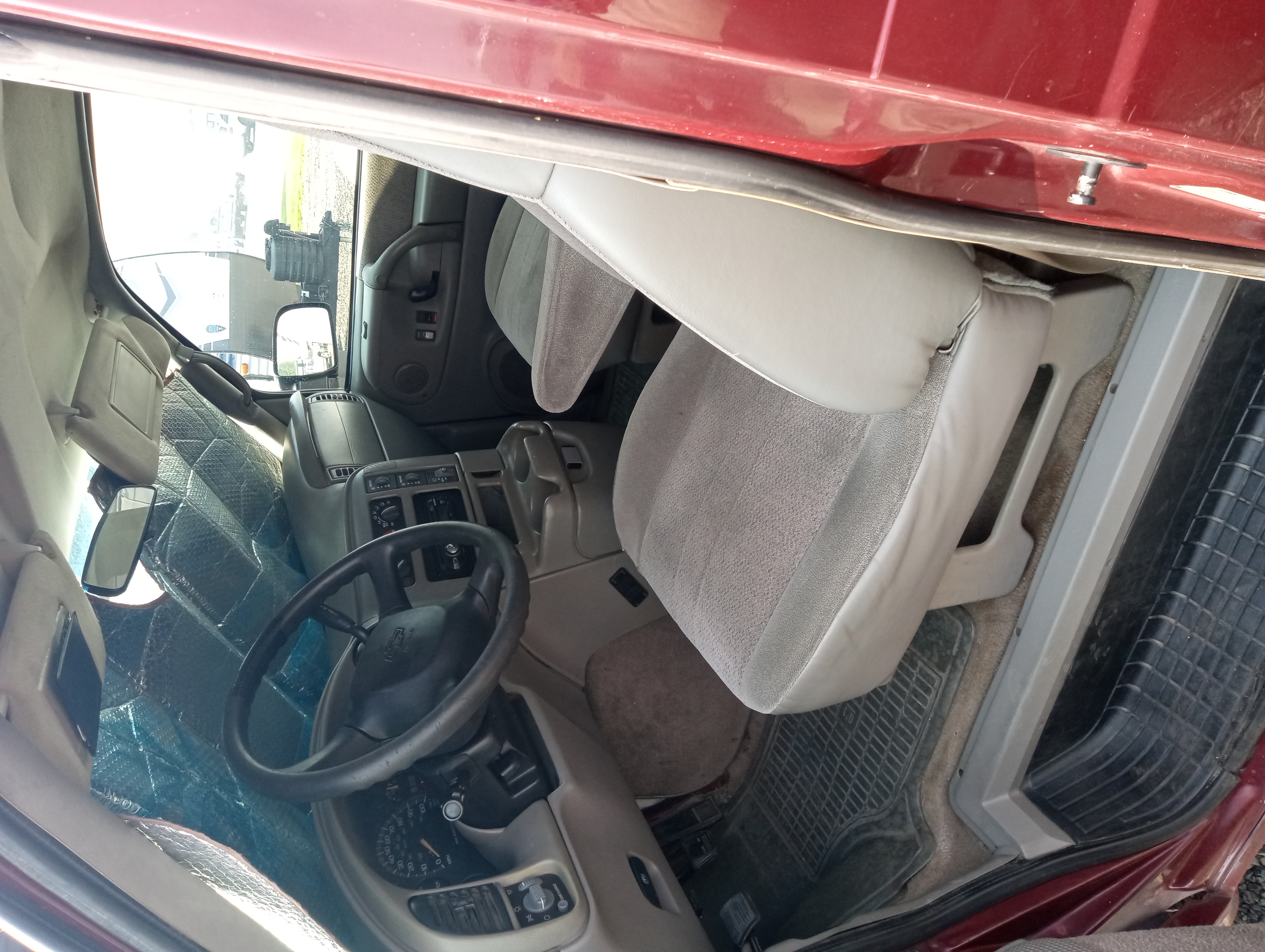 Used 2005 Chevrolet Astro LT AWD/4WD image 9