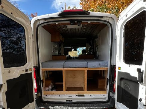 Used 2018 Ford Transit 150 130 Medium Roof image 9