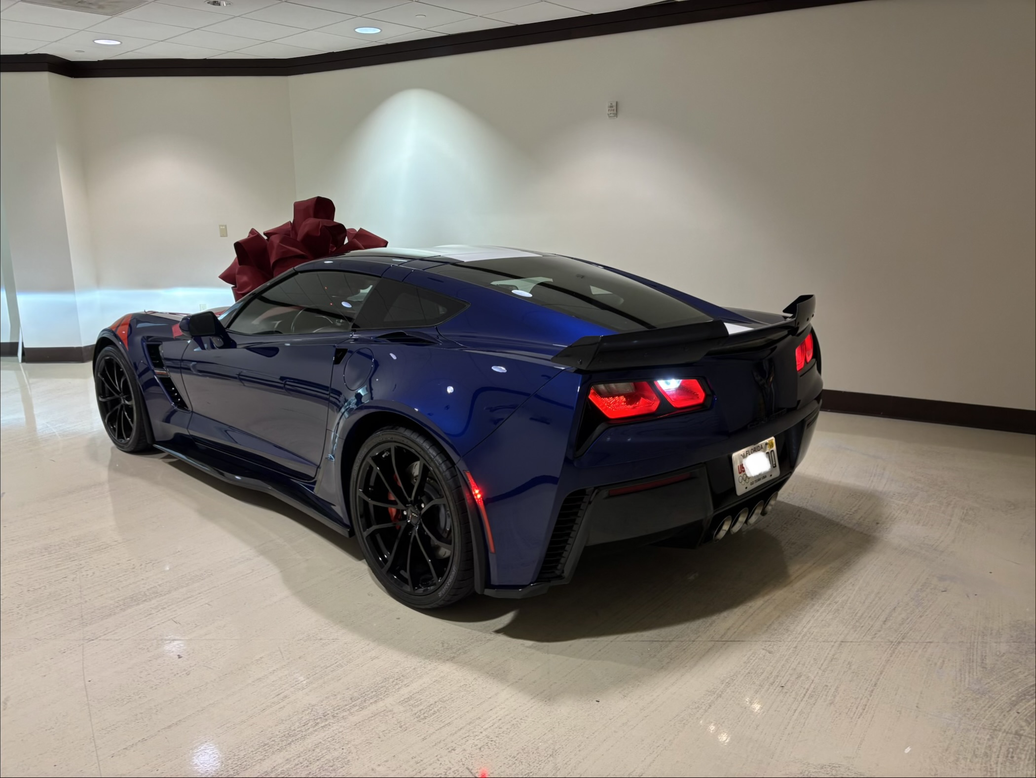 Used 2019 Chevrolet Corvette Grand Sport RWD image 1