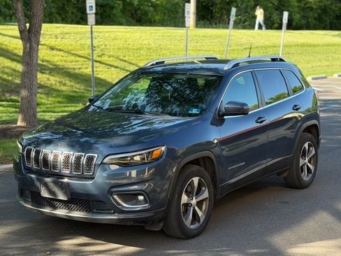 Used 2019 Jeep Cherokee Limited AWD/4WD image 1