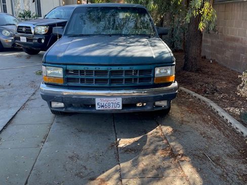 Used 1994 Dodge Dakota Sport image 1