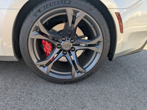 Used 2018 Chevrolet Camaro SS image 9