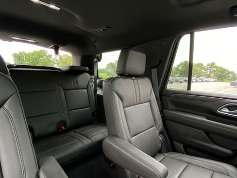 Used 2022 Chevrolet Tahoe RST w/ Sport Performance Package RWD image 9