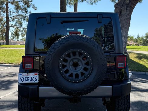 Used 2013 Jeep Wrangler Unlimited Sport image 27