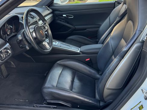 Used 2019 Porsche 718 Cayman image 19