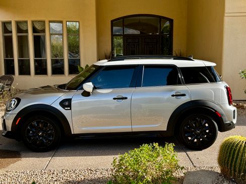Used 2024 MINI Cooper Countryman S FWD image 2