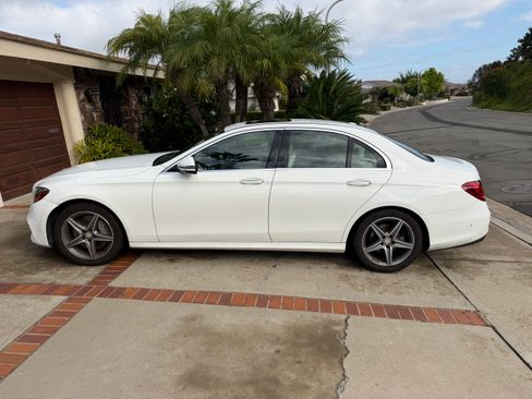 Used 2017 Mercedes-Benz E 300 image 2