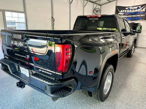 Used 2024 GMC Sierra 3500 Denali Ultimate image 4