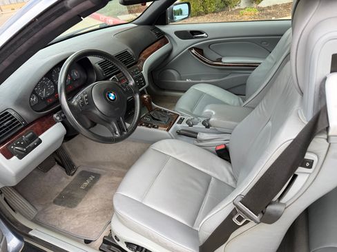 Used 2005 BMW 325Ci Convertible image 13