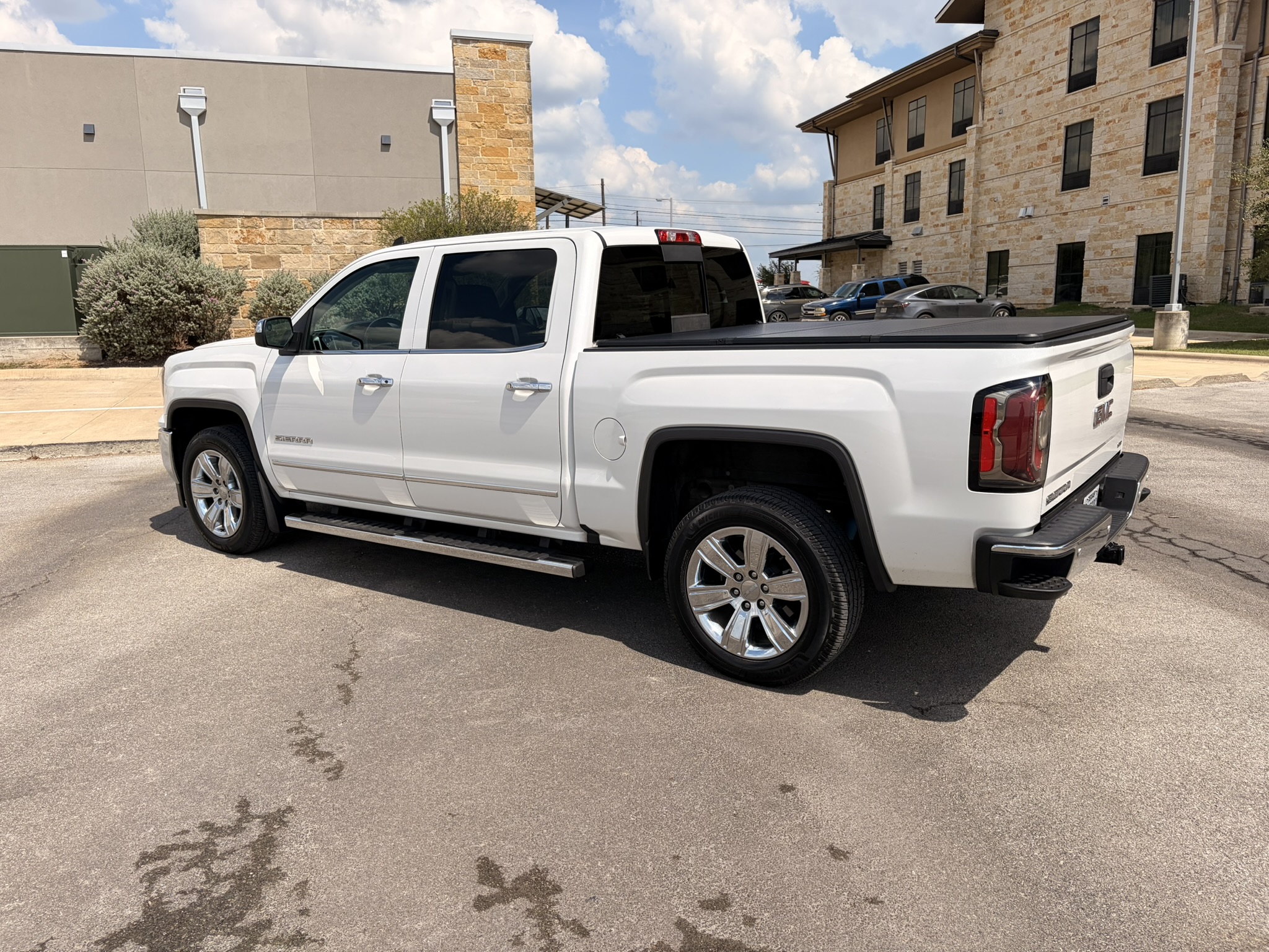 Used 2018 GMC Sierra 1500 SLT w/ Enhanced Driver Alert Package RWD image 6