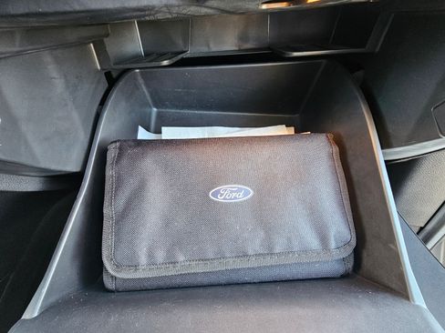 Used 2017 Ford Escape Titanium image 17