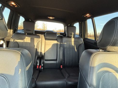 Used 2018 Mercedes-Benz GLS 450 4MATIC image 22