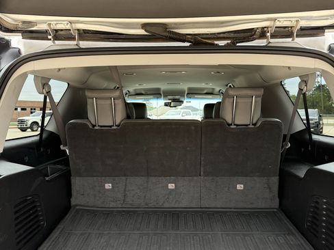 Used 2019 Chevrolet Suburban LT w/ Luxury Package image 24