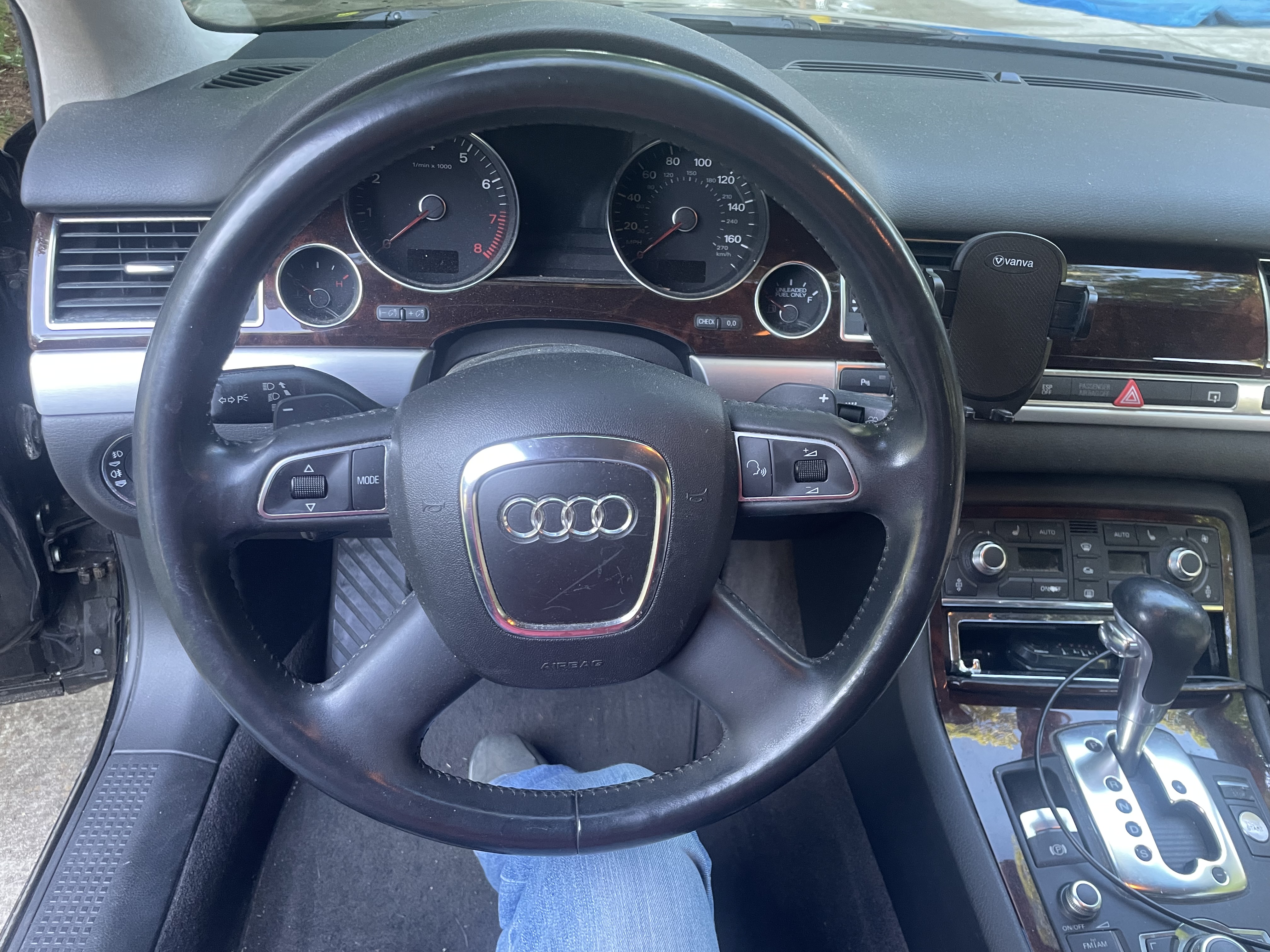 Used 2009 Audi A8 4.2 AWD/4WD image 5
