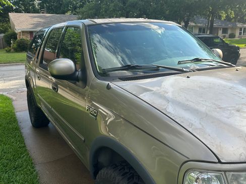 Used 2001 Ford F150 Lariat AWD/4WD image 9