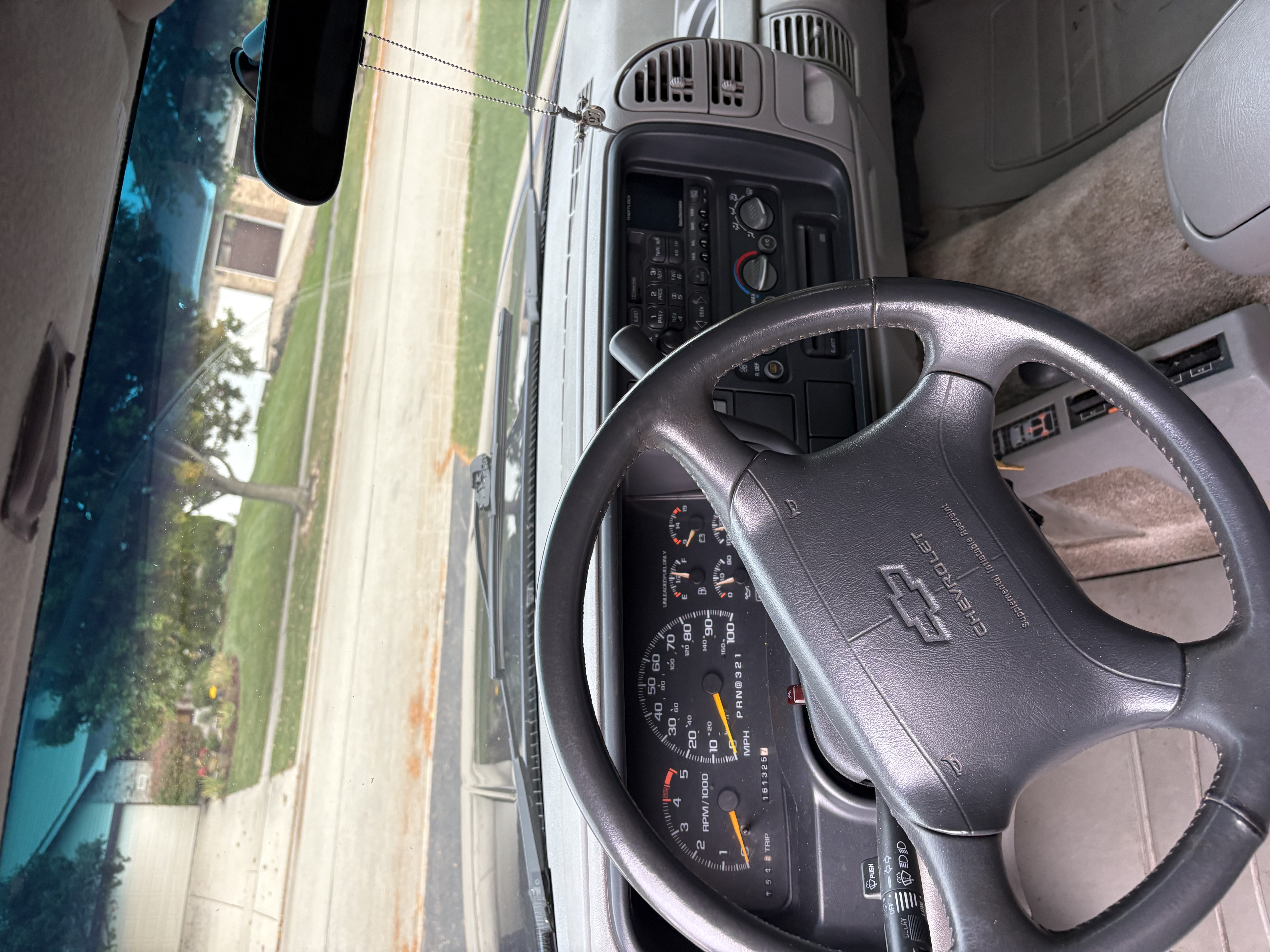 Used 1995 Chevrolet Tahoe 4WD 2-Door image 19