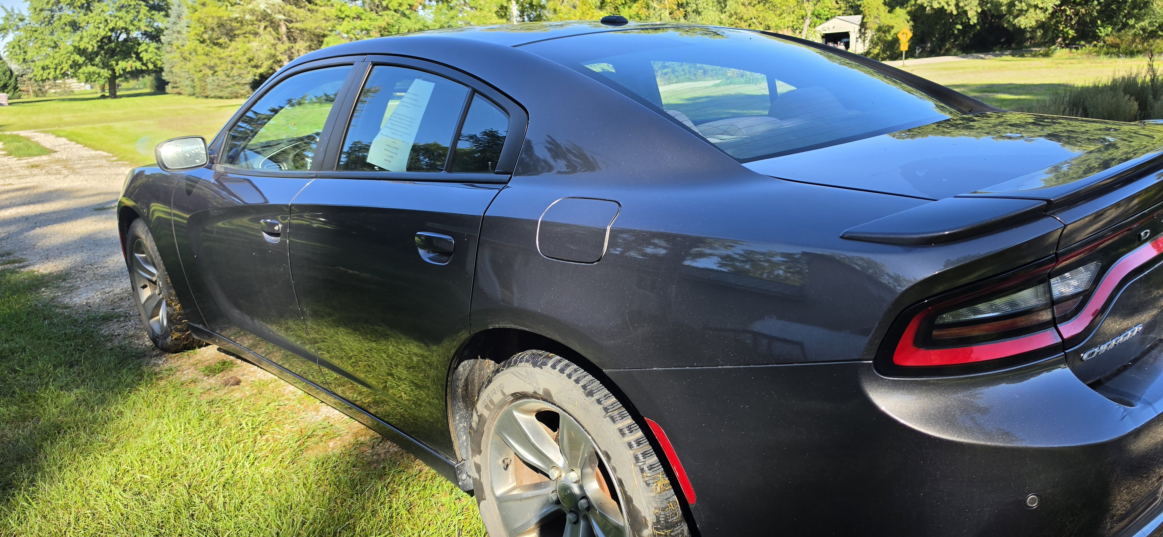 Used 2015 Dodge Charger SE w/ Sport Appearance Group RWD image 9