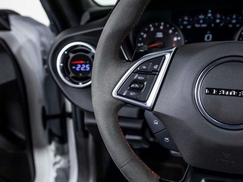 Used 2021 Chevrolet Camaro ZL1 RWD image 11
