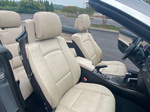 Used 2011 BMW 328i Convertible RWD image 9