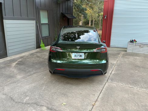 Used 2022 Tesla Model Y Long Range AWD/4WD image 8