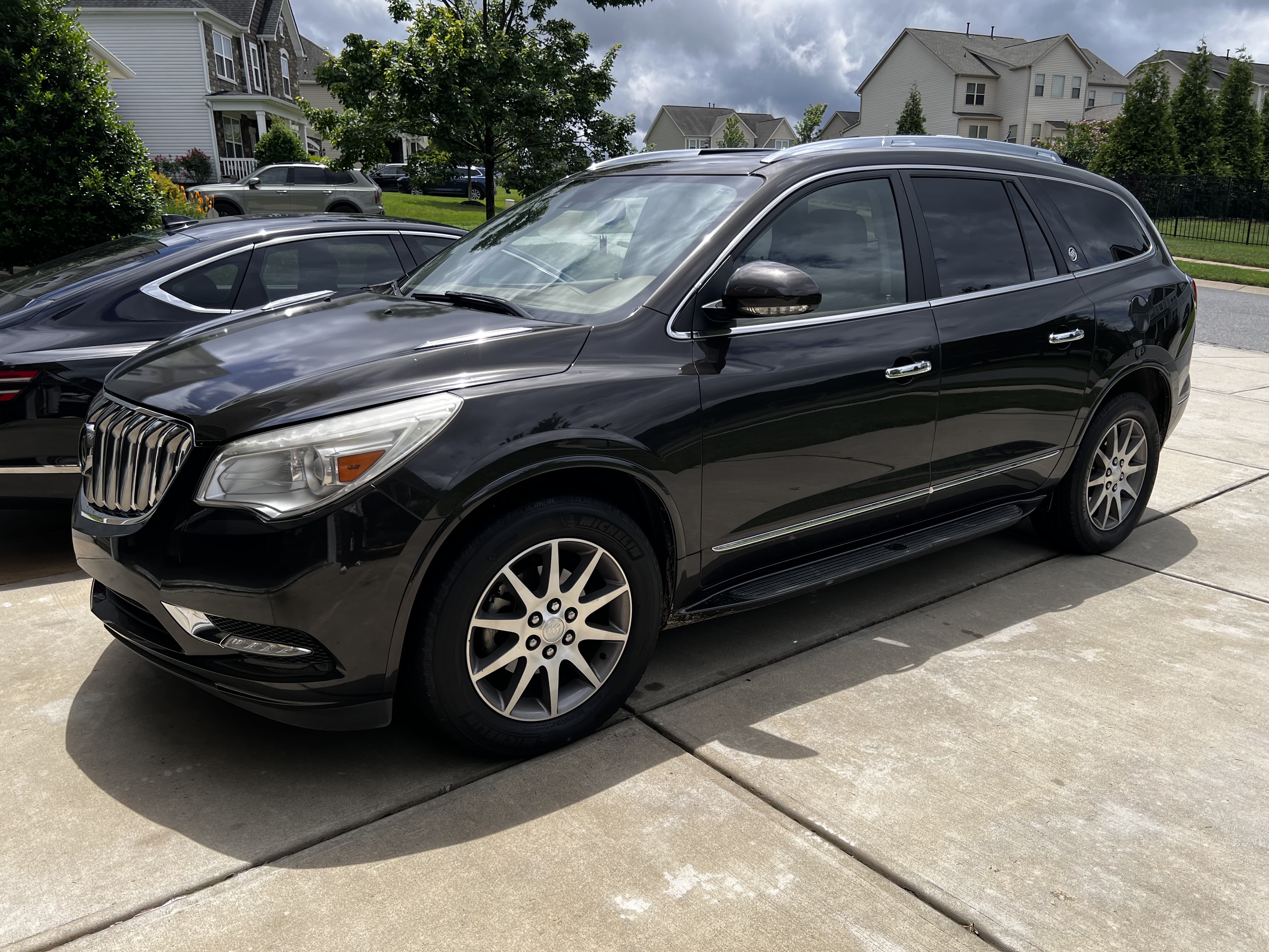 Used 2014 Buick Enclave Leather FWD image 1