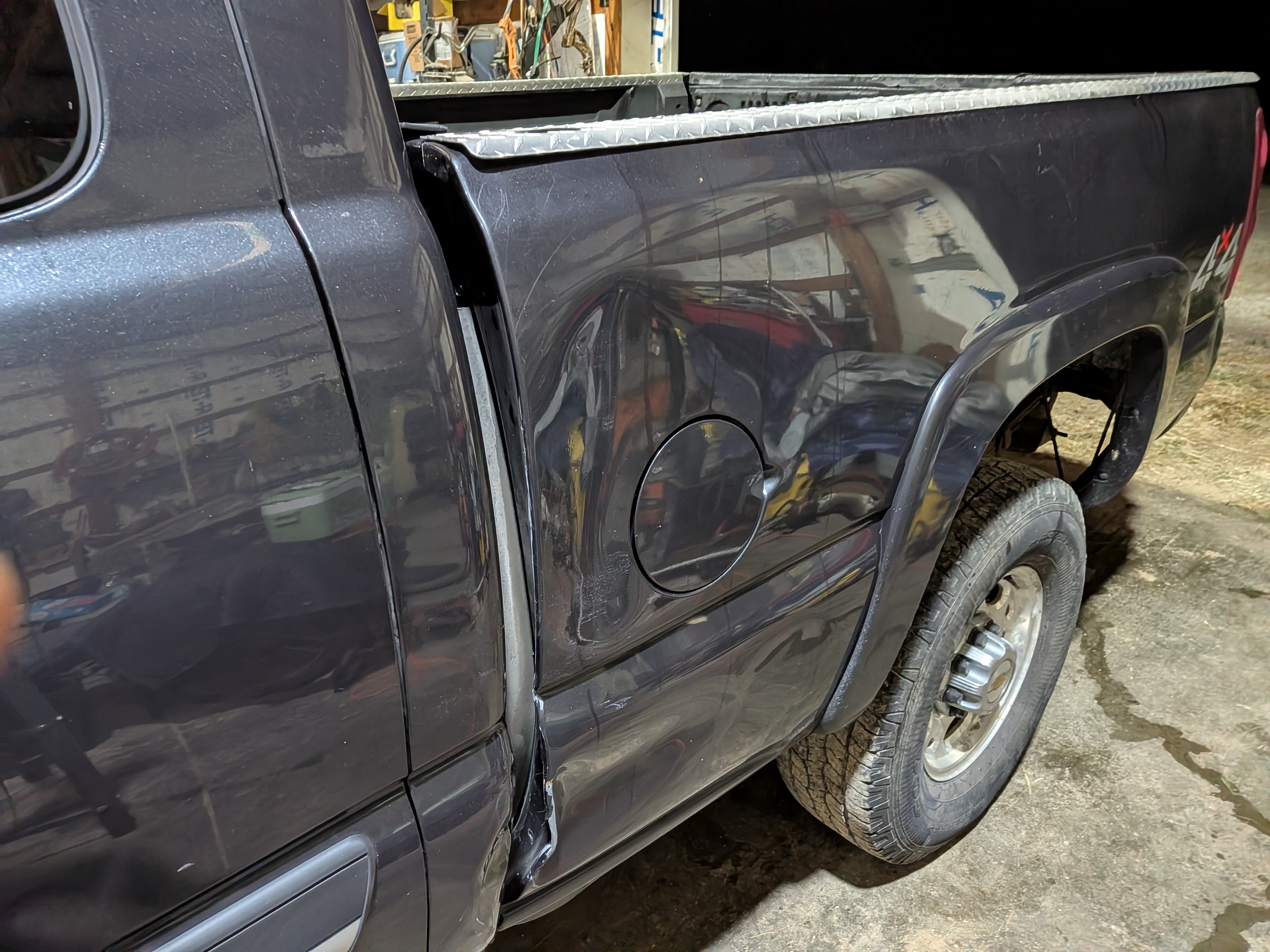 Used 2003 Chevrolet Silverado 2500 LS w/ Snow Plow Prep Package AWD/4WD image 16
