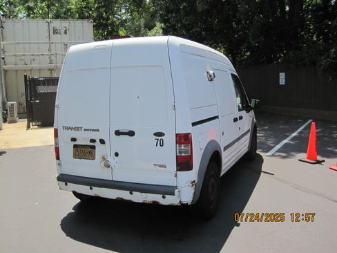 Used 2011 Ford Transit Connect XLT image 12