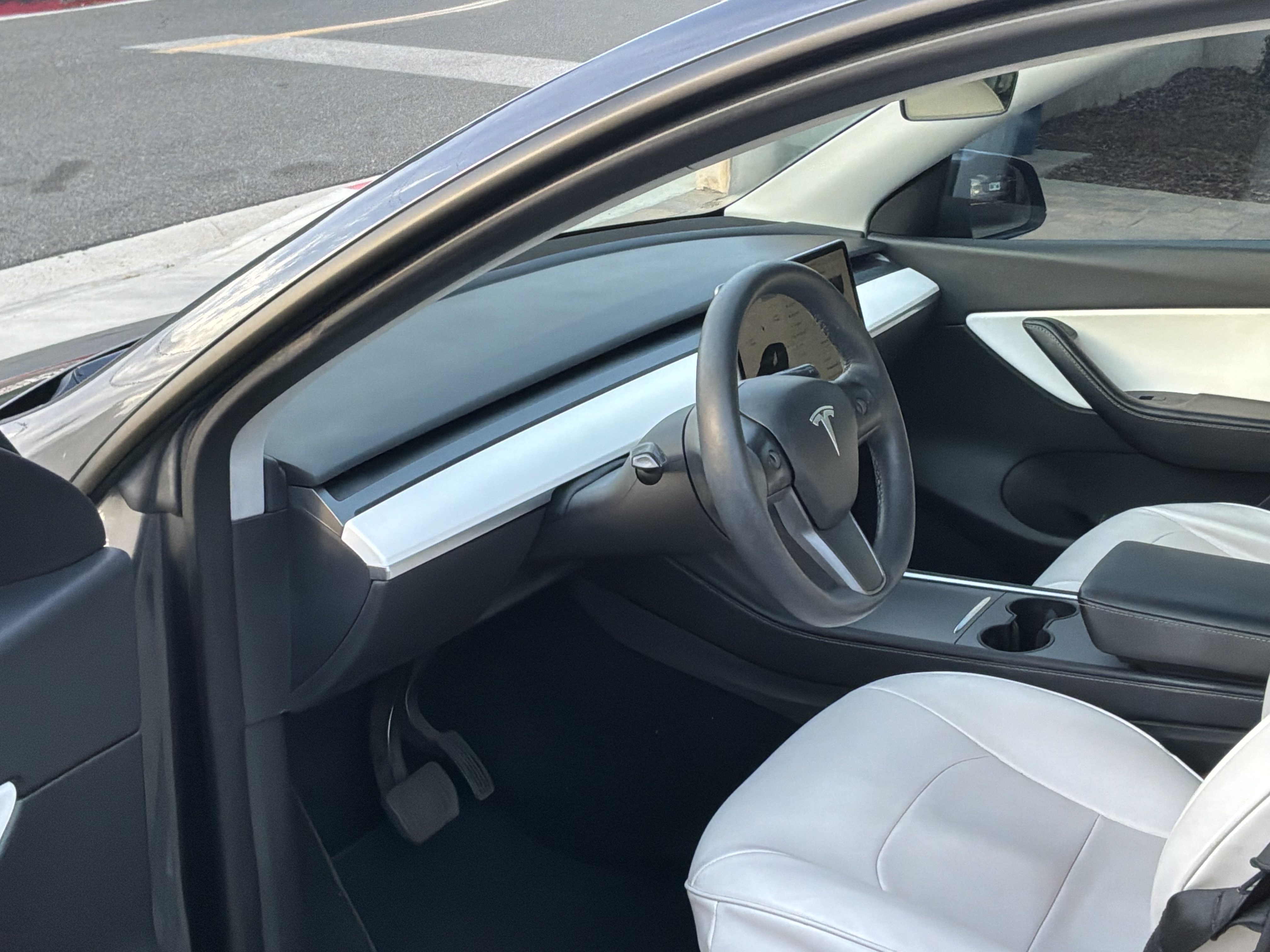 Used 2022 Tesla Model Y Long Range AWD/4WD image 6