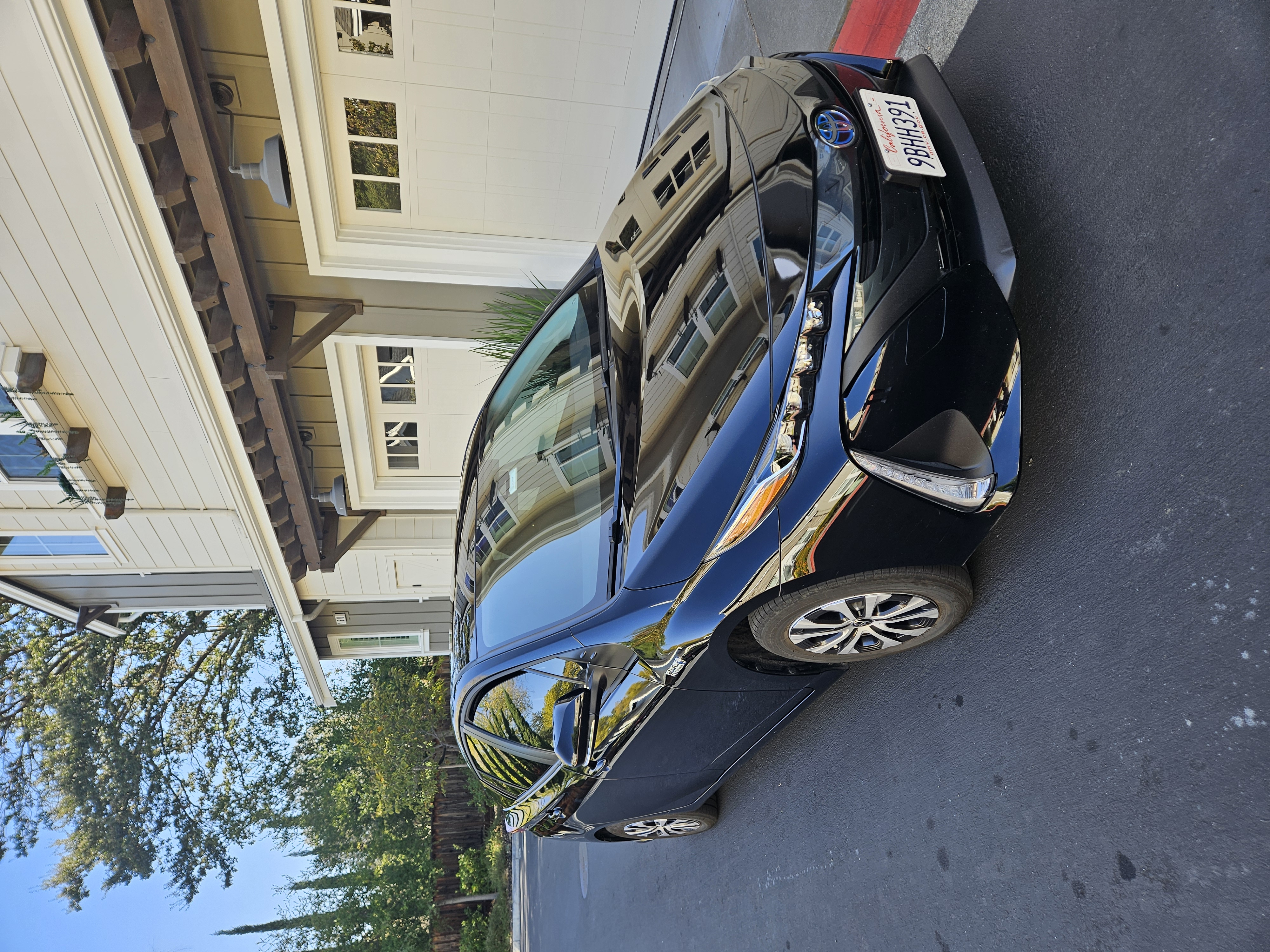 Used 2022 Toyota Prius Prime XLE FWD image 11