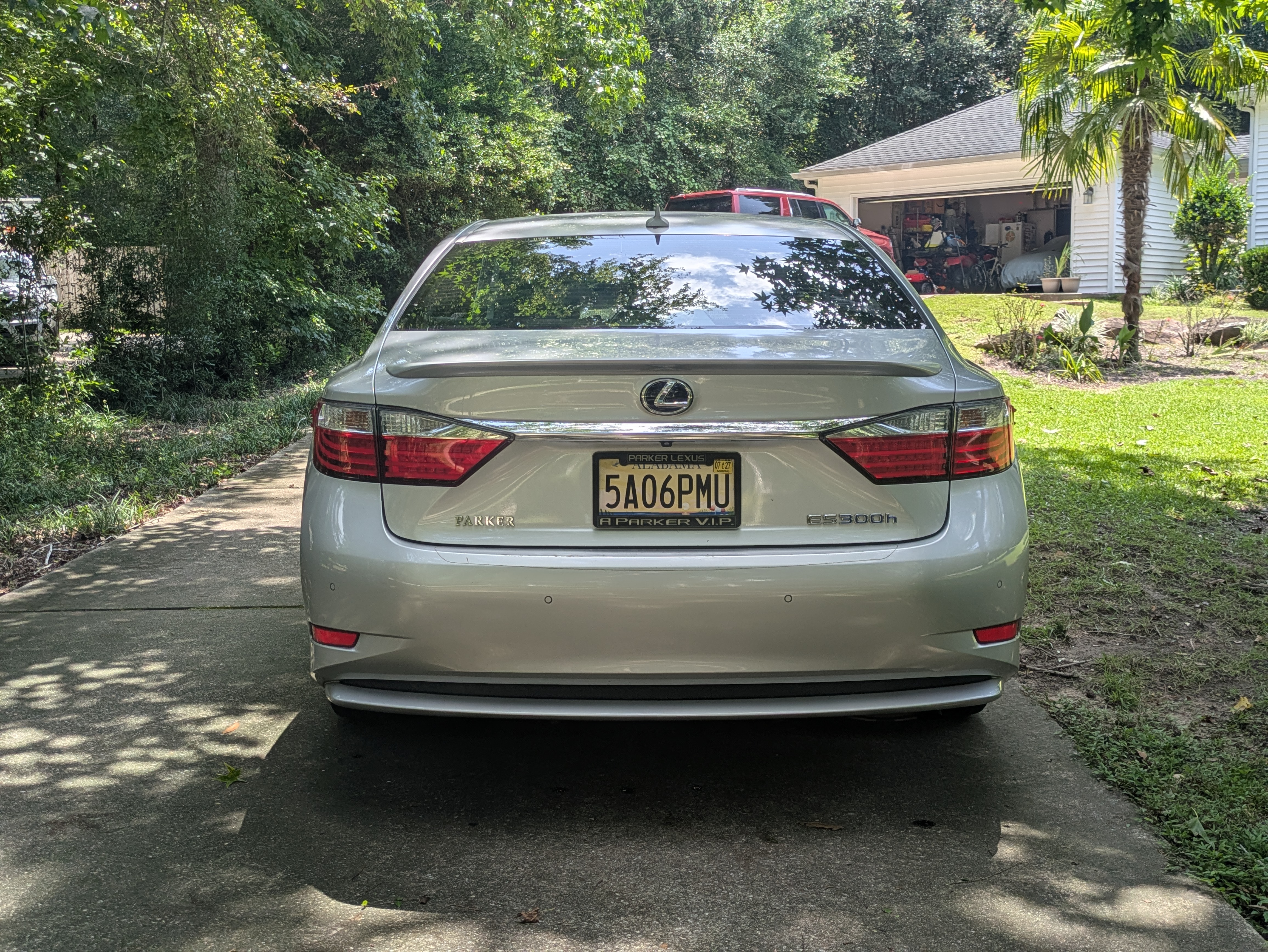 Used 2014 Lexus ES 300h w/ Luxury Package w/Bamboo Trim FWD image 12