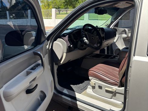 Used 2009 GMC Sierra 1500 SLE w/ Power Pack Plus image 6