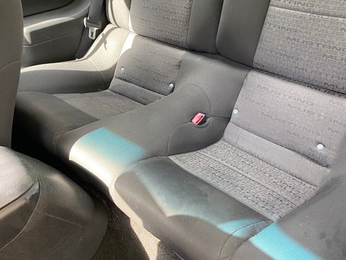 Used 2006 Ford Mustang Coupe image 9