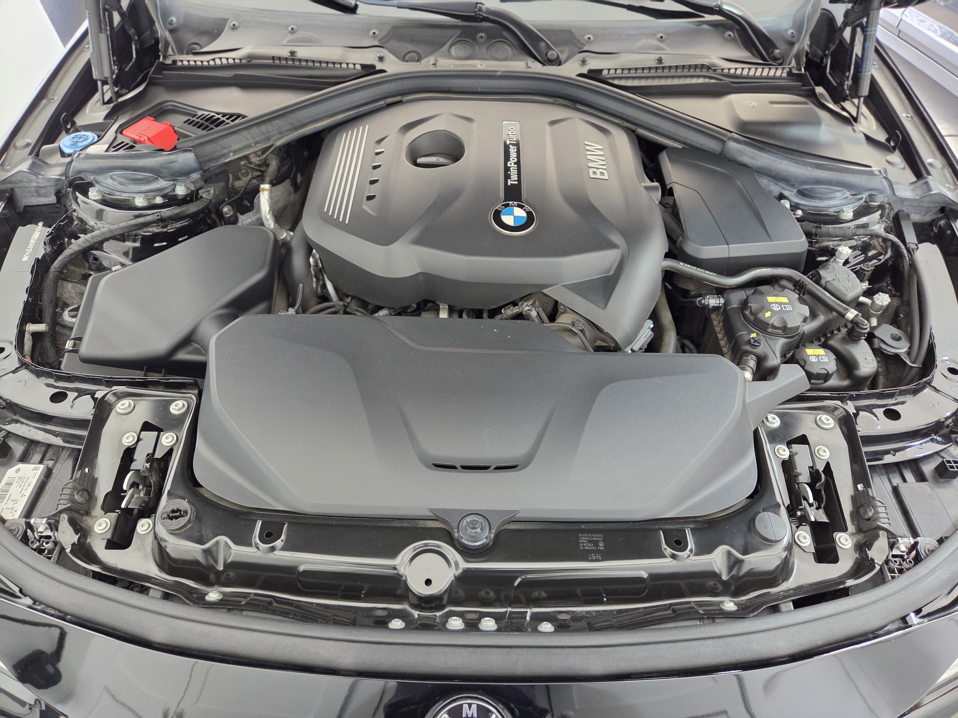 Used 2018 BMW 330i xDrive Sedan AWD/4WD image 8