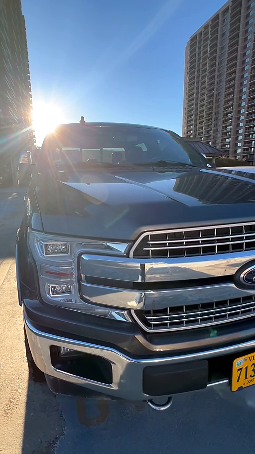 Used 2018 Ford F150 Lariat w/ Equipment Group 502A Luxury AWD/4WD image 22