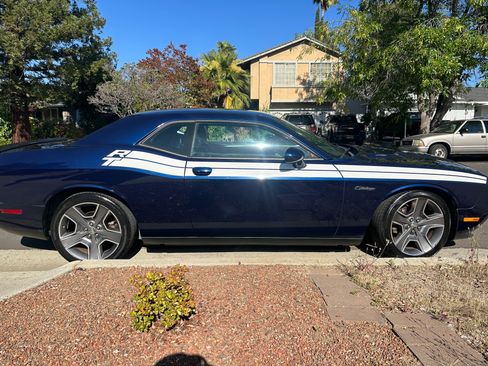 Used 2013 Dodge Challenger R/T RWD image 6