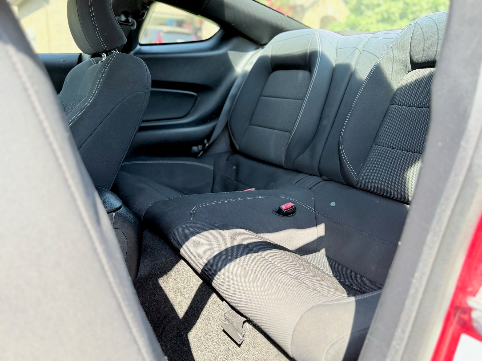 Used 2016 Ford Mustang Coupe RWD image 17