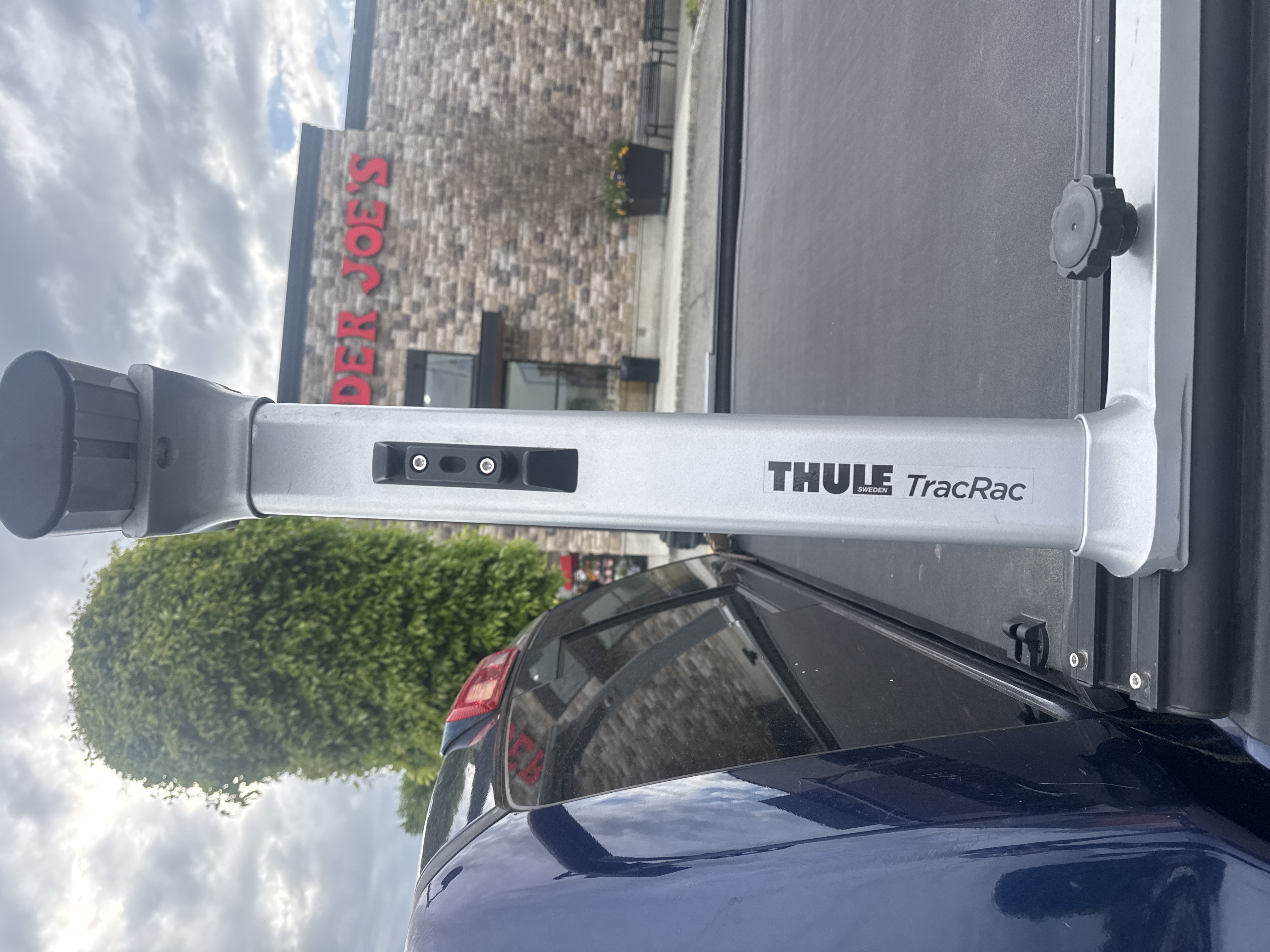 Used 2010 Toyota Tundra 4x4 Double Cab image 15