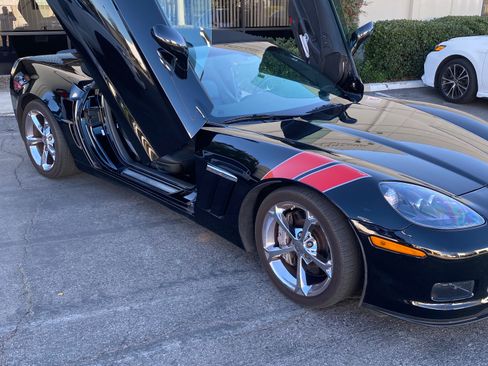Used 2011 Chevrolet Corvette Grand Sport w/ Preferred Equipment Group RWD image 2