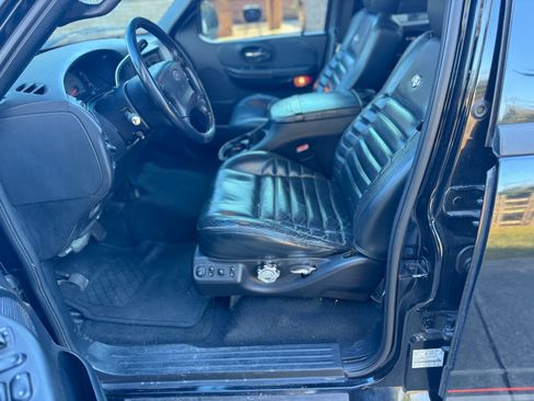 Used 2001 Ford F150 Harley-Davidson image 8